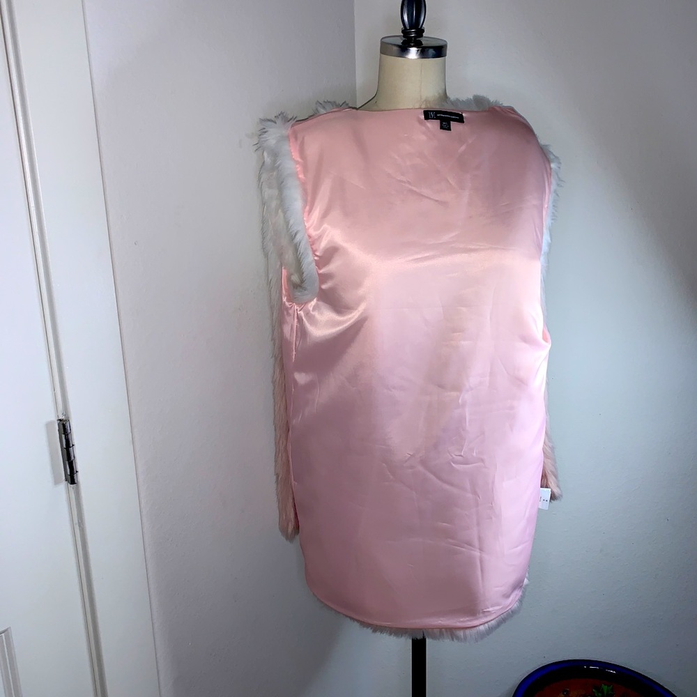 Faux Fur Vest - Picture 4 of 5